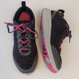 Vionic Fyn Black Berry Hot Pink Orthopedic Sneaker